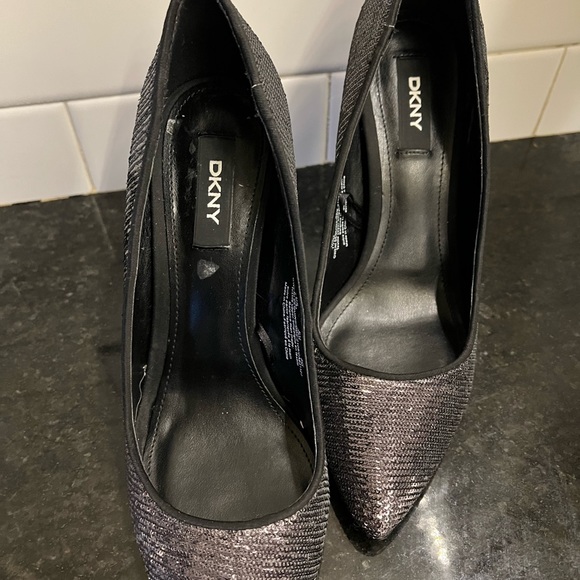 Dkny heels - Picture 3 of 8